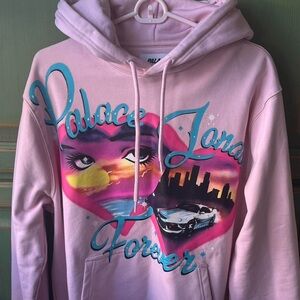 palace London forever hoodie size M, 100% cotton. Minor faint stain.
